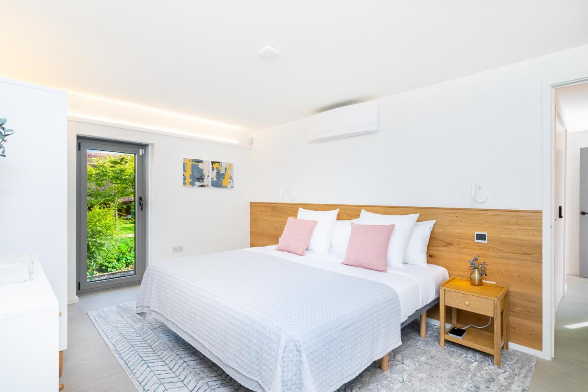 14 Acres - Luxury Countryside Retreats Hotel Market Harborough Room photo